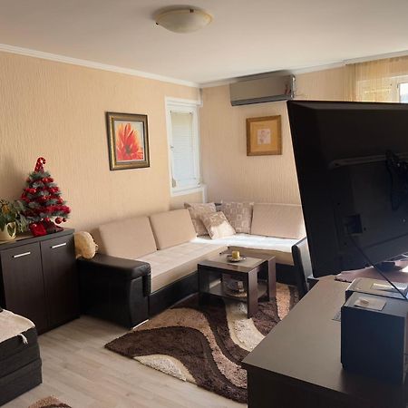 Studio Apartment For Rent In Будва Экстерьер фото