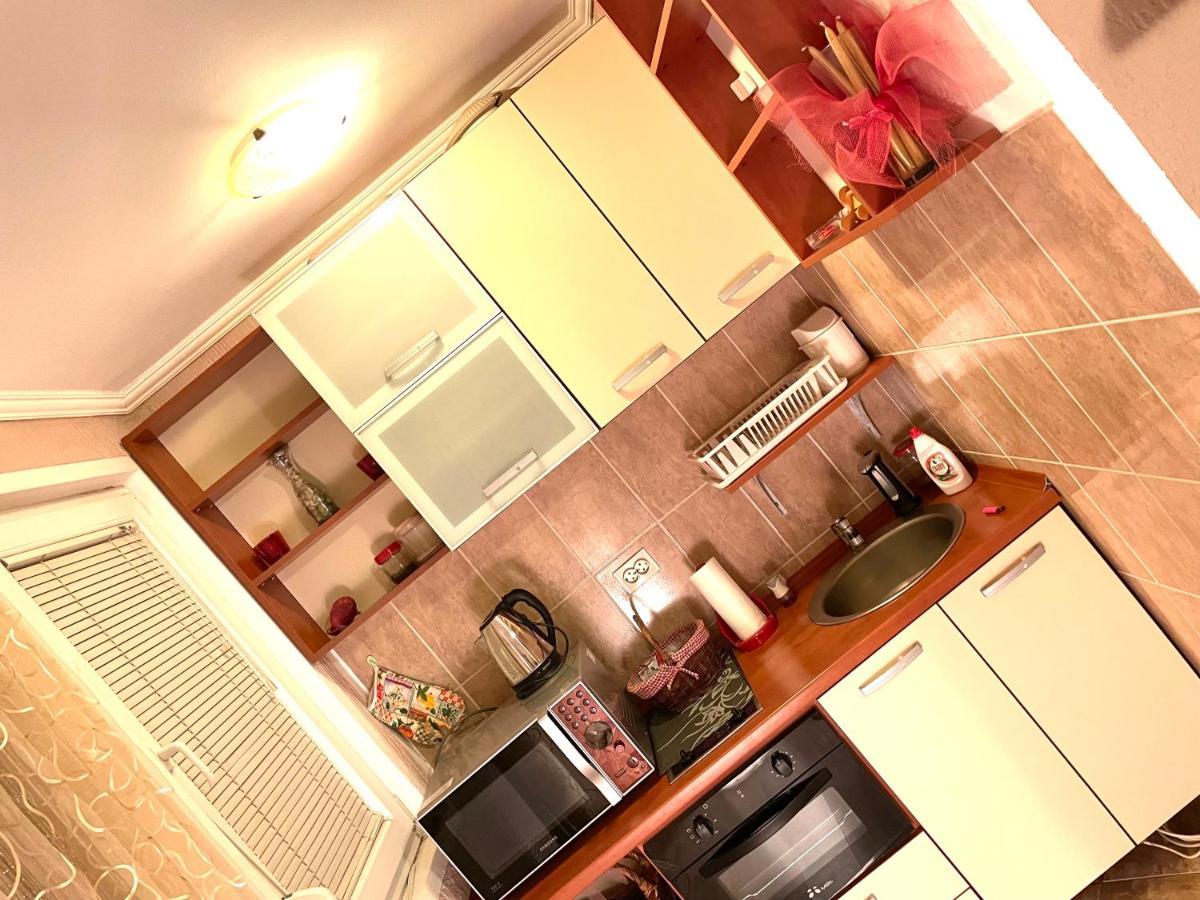 Studio Apartment For Rent In Будва Экстерьер фото