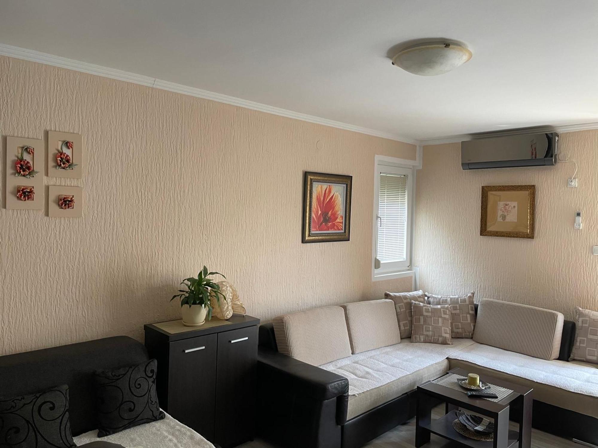 Studio Apartment For Rent In Будва Экстерьер фото