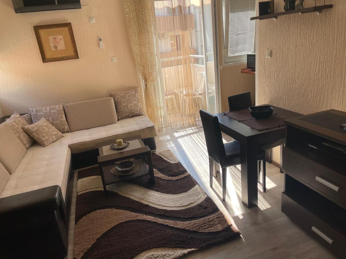 Studio Apartment For Rent In Будва Экстерьер фото